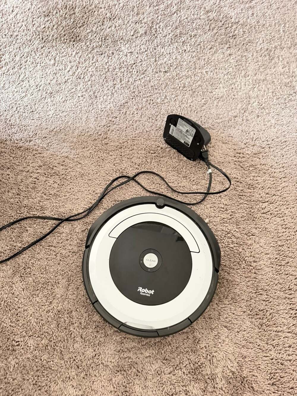 Irobot Roomba 690 Robot Vacuum Cleaner With Charging Base